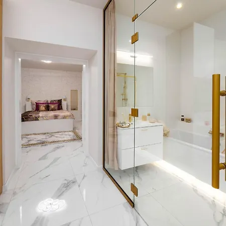 Gold Aleja Nmp 8 - Free Parking Częstochowa