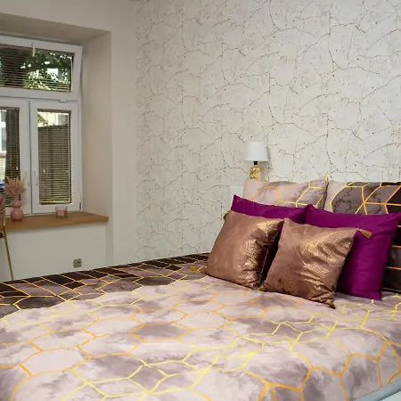 Gold Aleja Nmp 8 - Free Parking