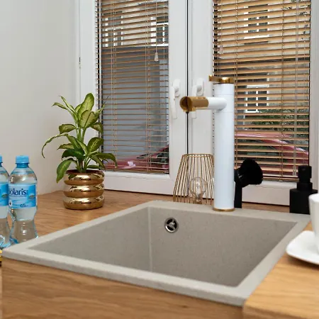 Gold Aleja Nmp 8 - Free Parking Częstochowa