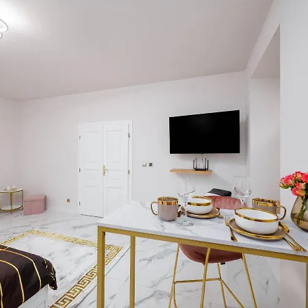 Gold Aleja Nmp 8 - Free Parking Appartement