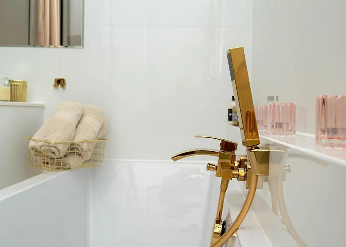 Gold Aleja Nmp 8 - Free Parking Apartment *