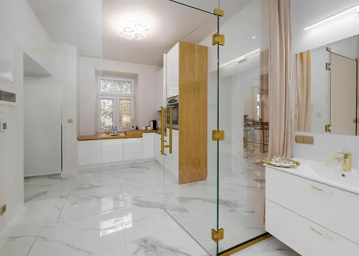 Apartment Gold Aleja Nmp 8 - Free Parking Czestochowa